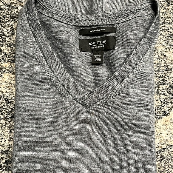 100% Merino Wool Sweater Vest from Nordstrom NWOT - Picture 8 of 8